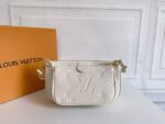 Louis-Vuitton-Multi-Pochette-Accessoires-.png