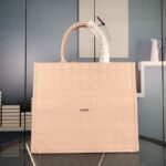 The-Dior-Book-Tote-pink.png