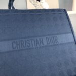 The-Dior-Book-Tote-pink.png