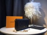 Louis-Vuitton-Felicie-Pochette-Empreinte-Leather.png